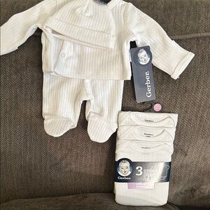 Gerber White Baby Apparel Set